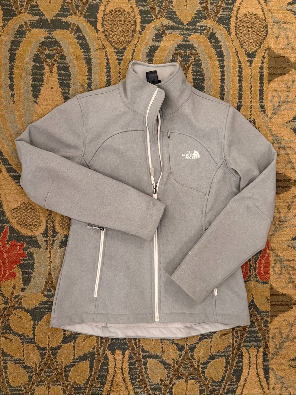 The North Face Women's Light Gray Softshell Utility Jacket